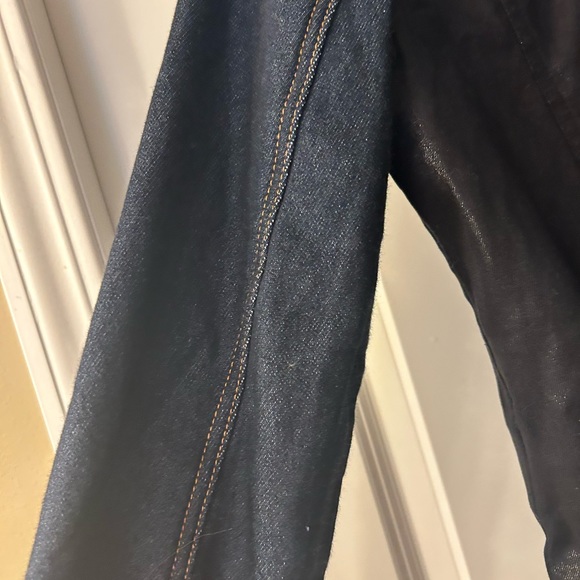 Unique find 💎Large hooded jacket with fleece sleeves and black denim vest. - Picture 3 of 5